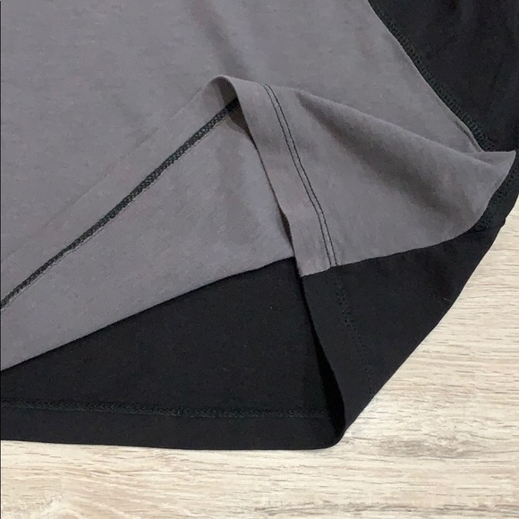 ASOS Men’s Black and Gray Cotton T-Shirt - Picture 2 of 3